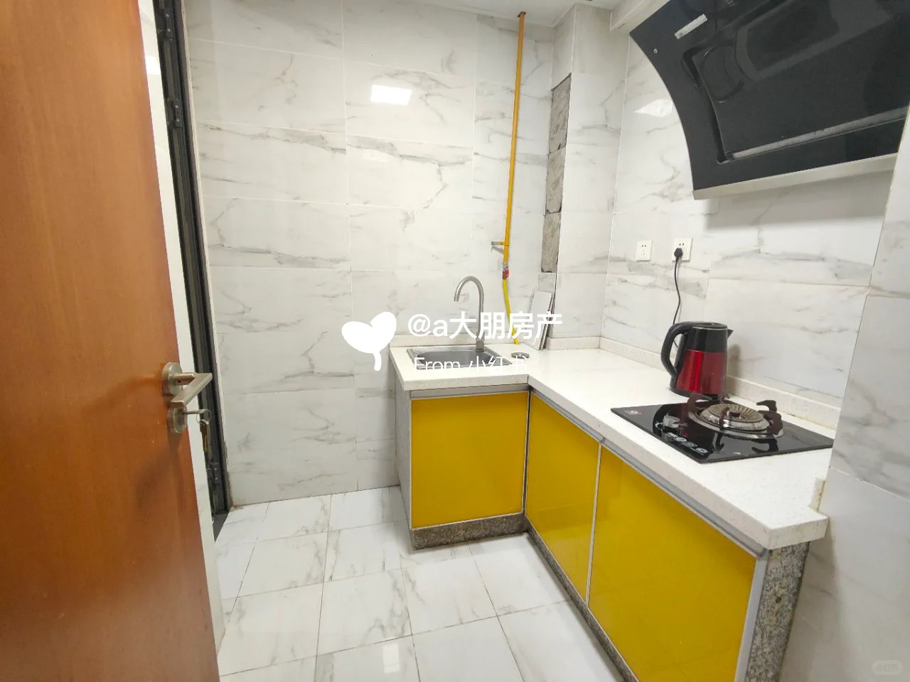 高新区石羊场精装套三2??8??0??0??实图实价