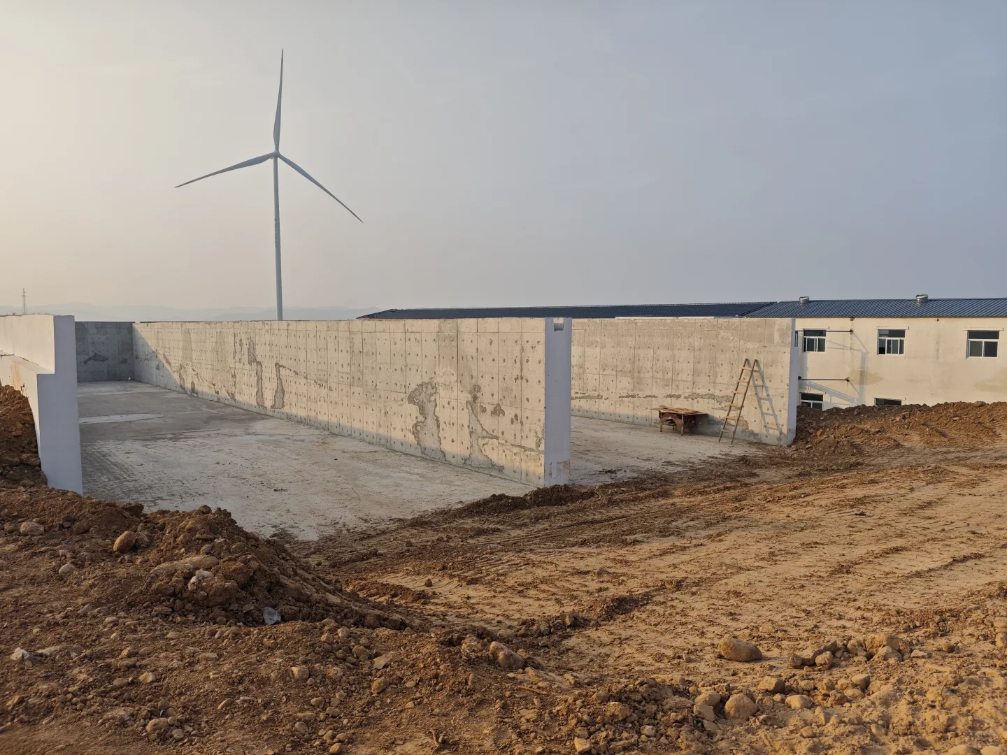 河南省养羊行业协会一行调研济源市下冶镇逢