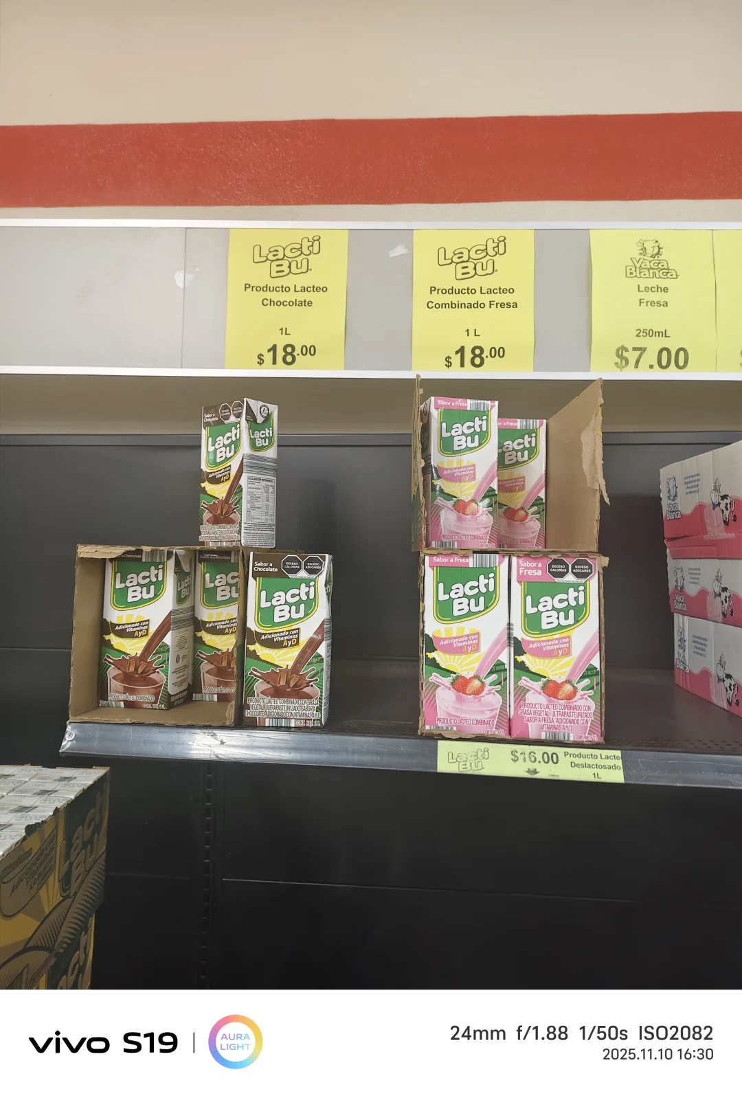 墨西哥城最便宜的超市大瓶水6比索