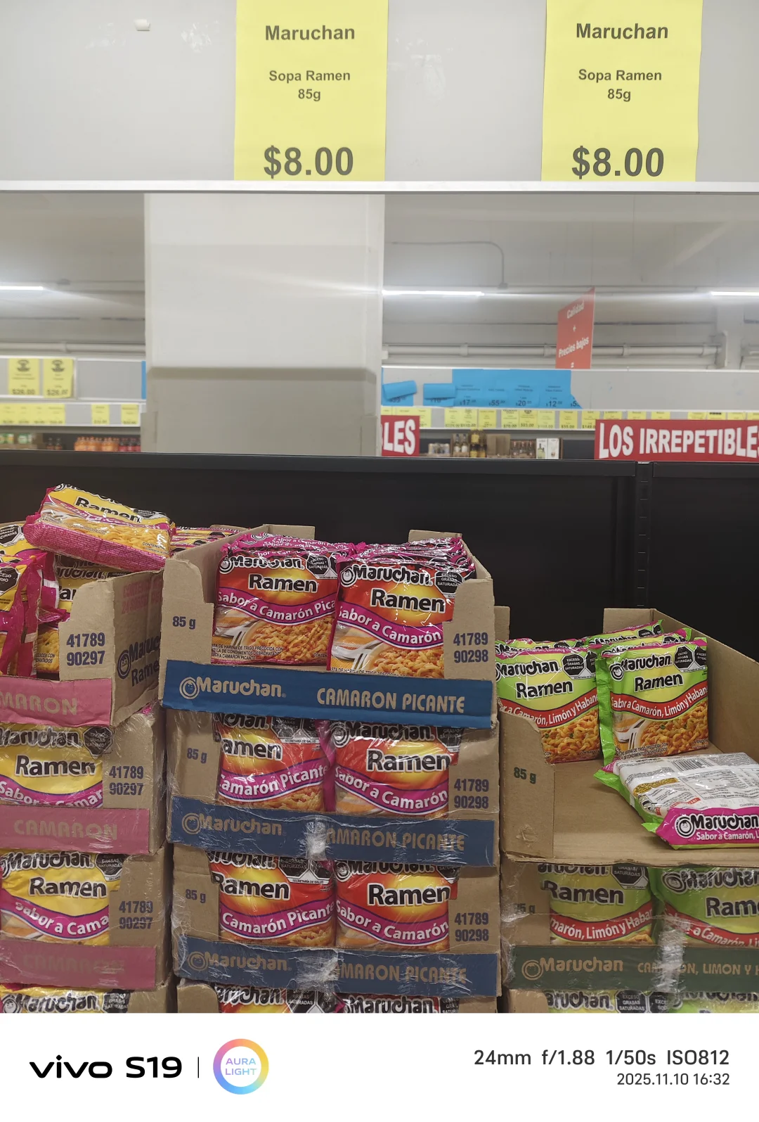 墨西哥城最便宜的超市大瓶水6比索