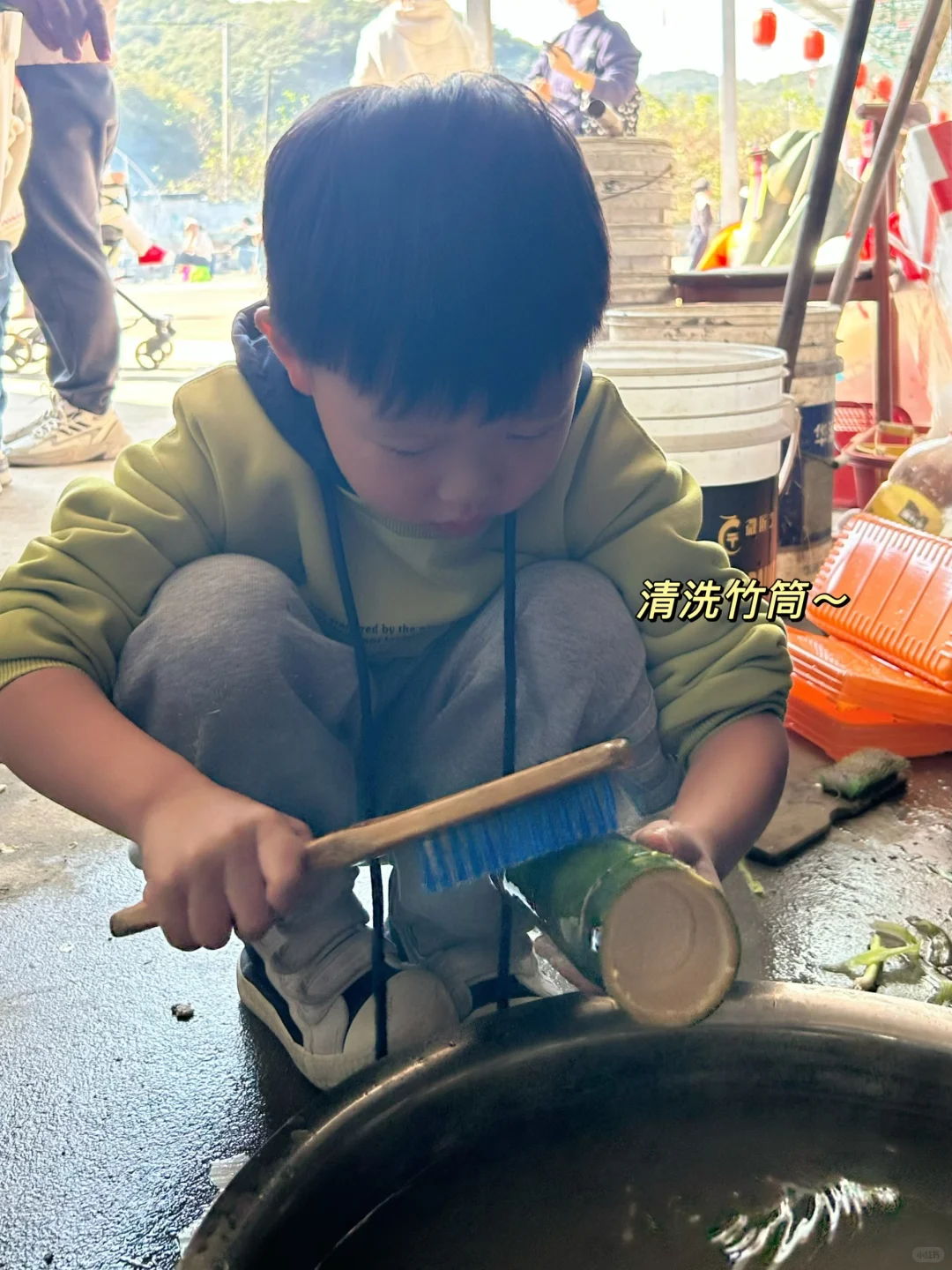 绍兴|带娃去做竹筒饭烤番薯摘橘子捡鸡蛋啦