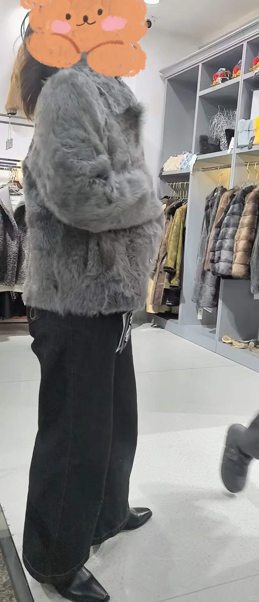 С�����Ϲ��ĵ�ÿһ���Ҷ���1.2m