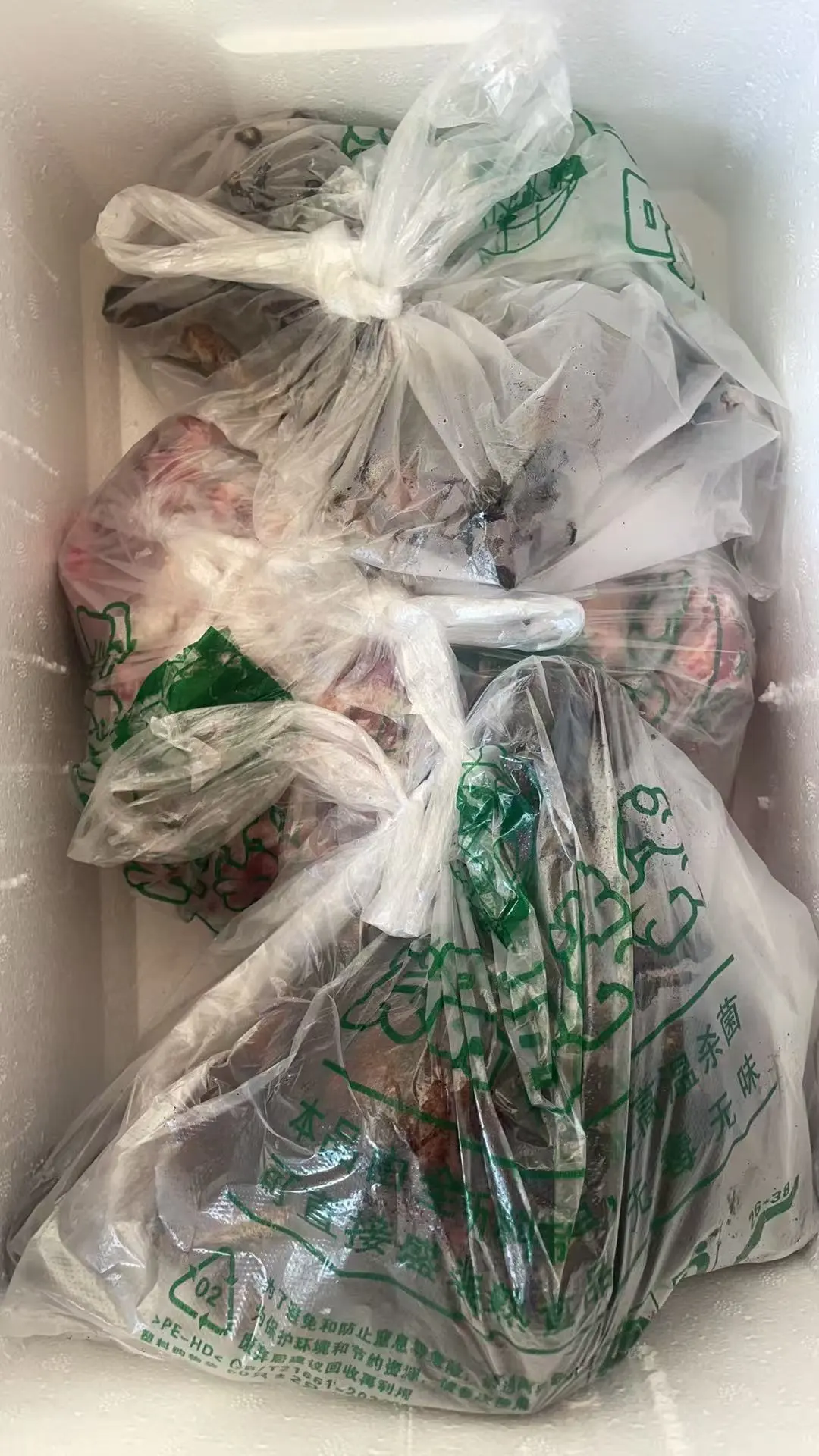 我爷爷快90了,爸爸也养了30几年的羊!