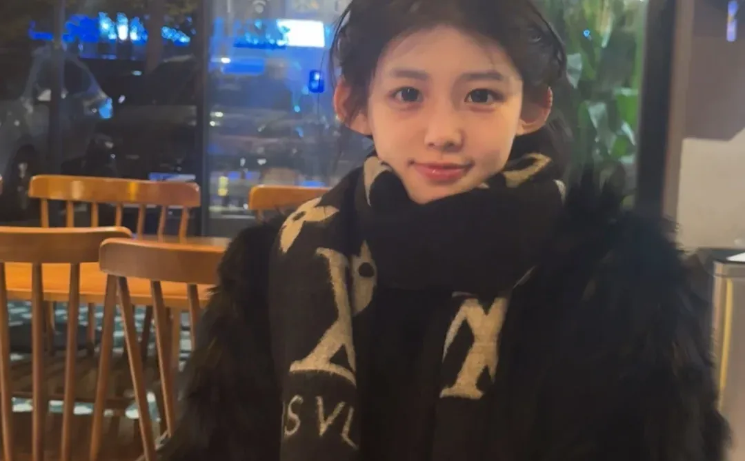 ??������