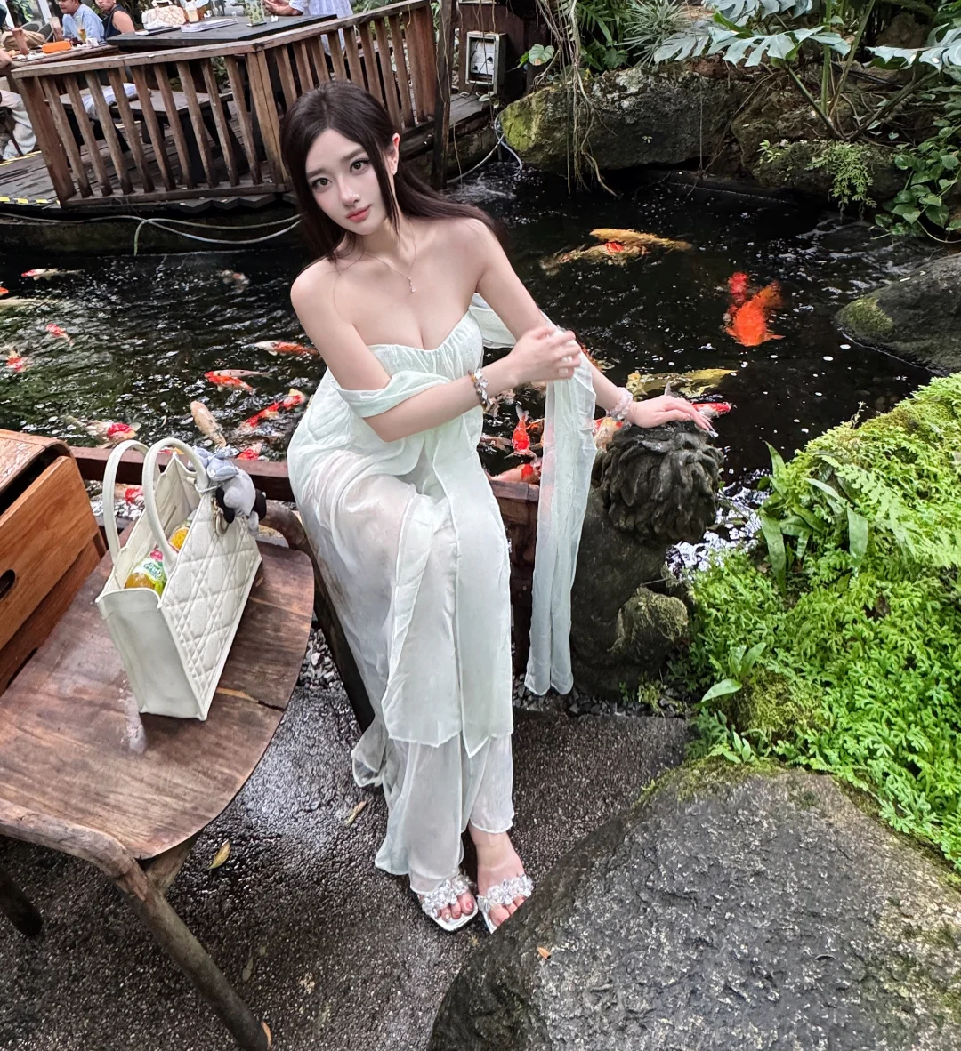 �峤 ��������Ǯ�����յ�С��