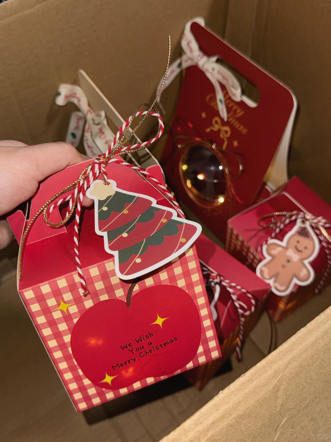 12.19̨�Ǳ���΢Ц�����г�̯��