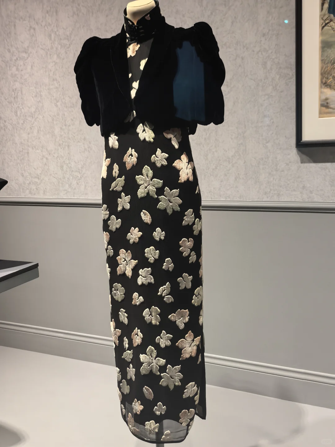 �Ϻ�����ݽ����������ղص�����չ���������ŵ���ʱ�� ���д�ͳ�����Ļ� �л�����֮