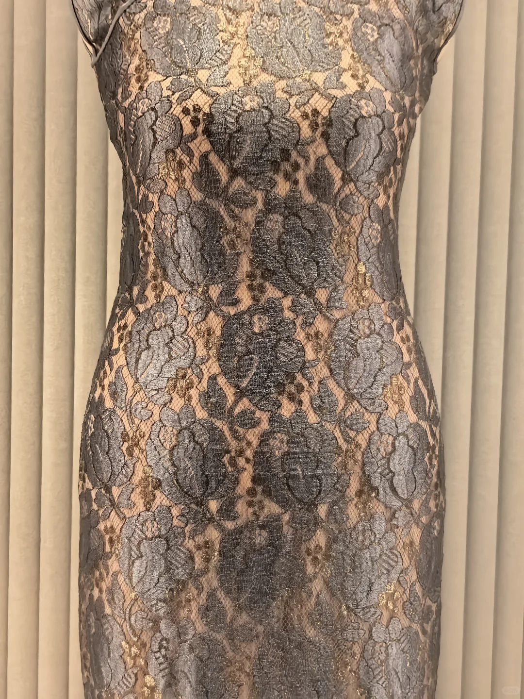 �Ϻ�����ݽ����������ղص�����չ���������ŵ���ʱ�� ���д�ͳ�����Ļ� �л�����֮