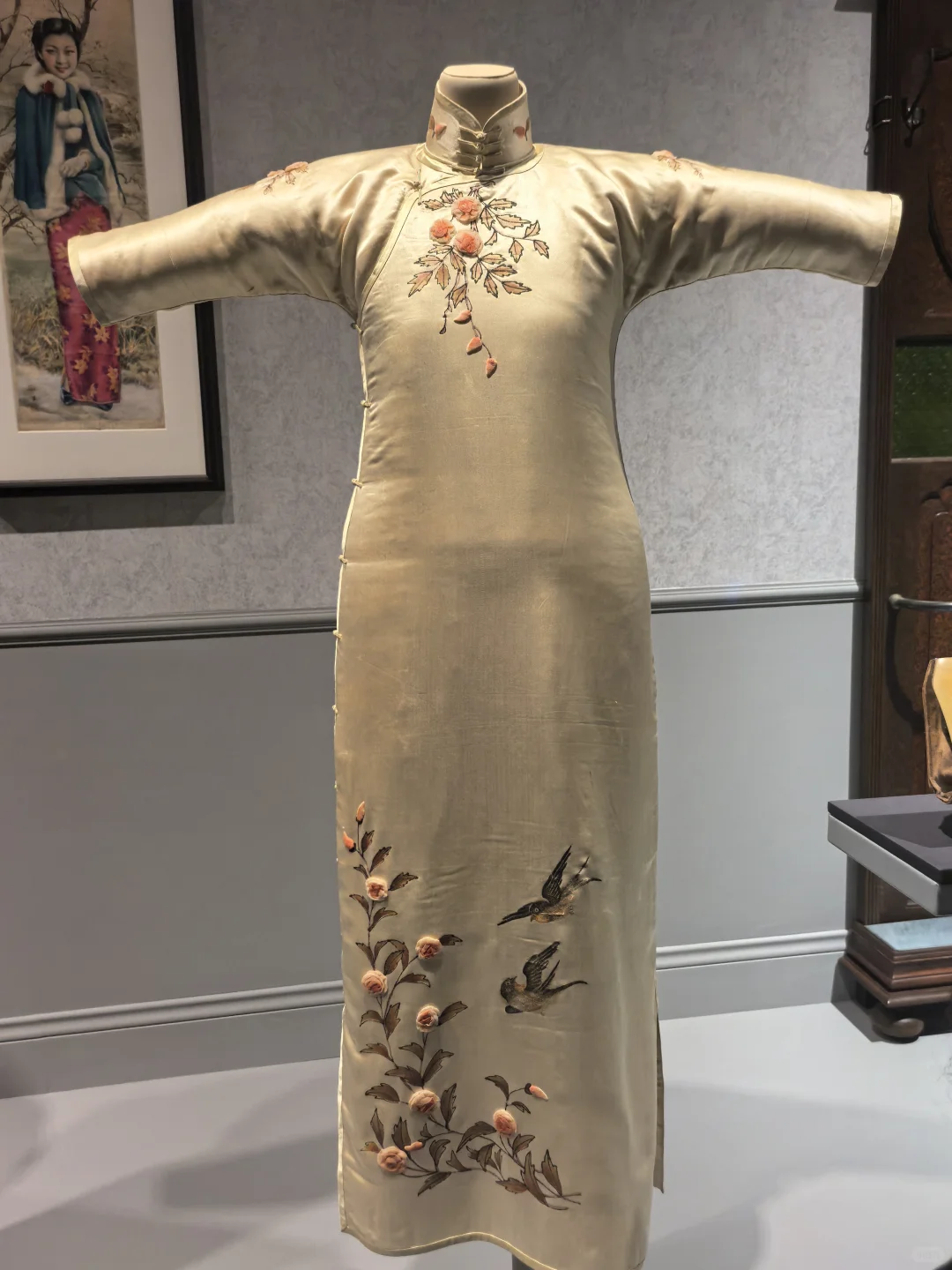 �Ϻ�����ݽ����������ղص�����չ���������ŵ���ʱ�� ���д�ͳ�����Ļ� �л�����֮