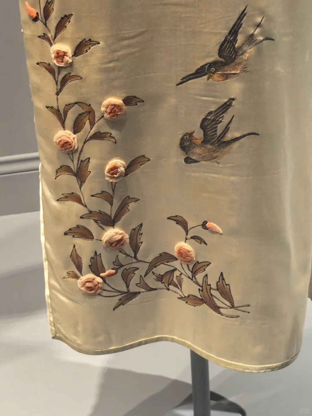 �Ϻ�����ݽ����������ղص�����չ���������ŵ���ʱ�� ���д�ͳ�����Ļ� �л�����֮