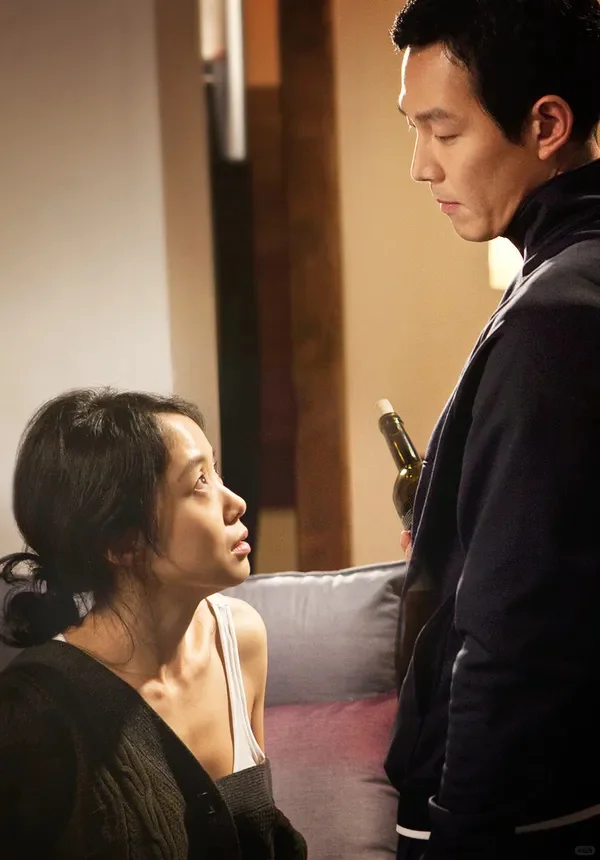 《下女》看到一半心情就跟吃了苍蝇一样难受