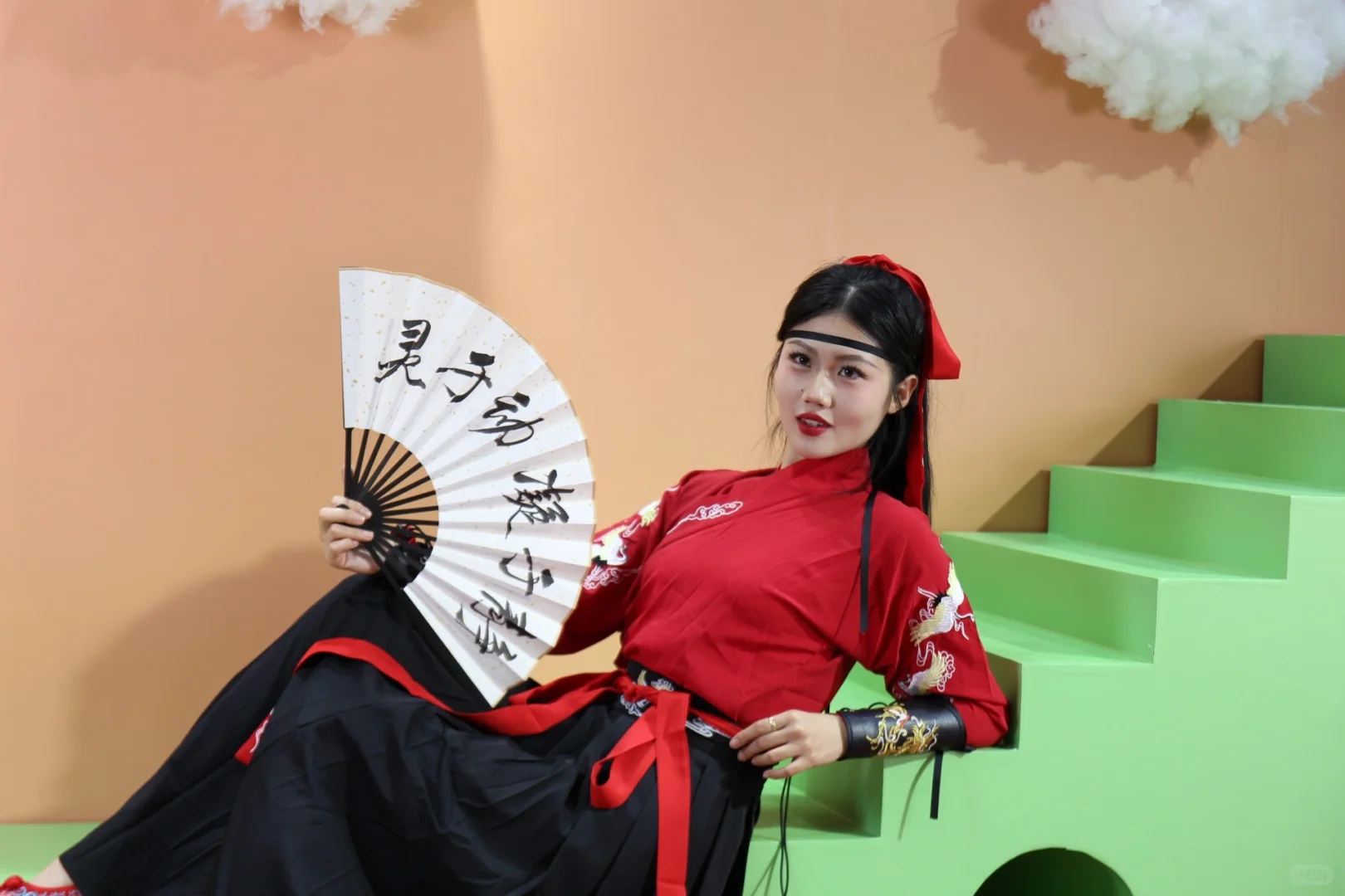 PE展会好看的美女