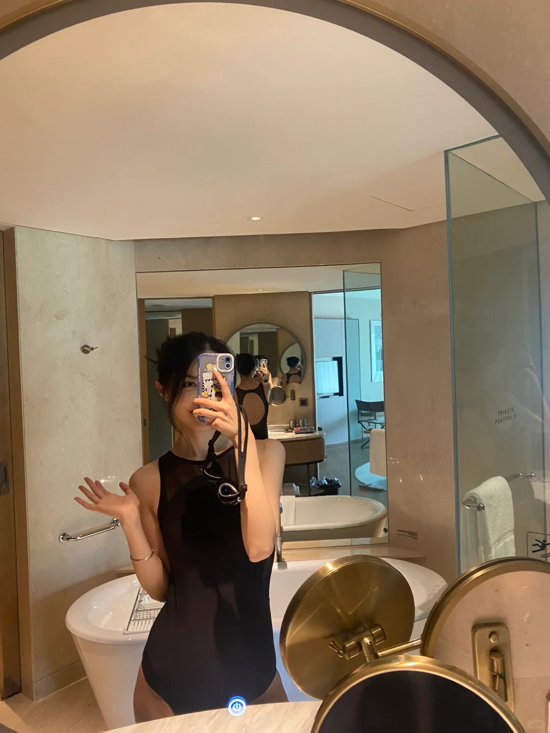 试穿我妈给我买的泳衣🩱