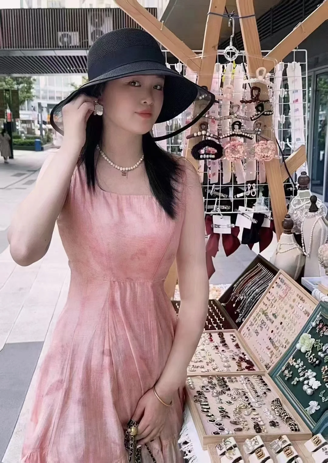 怎么办，这套连衣裙真的爱