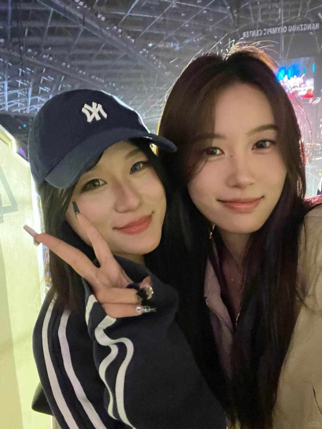 互联网打工人面基美女们的一天！