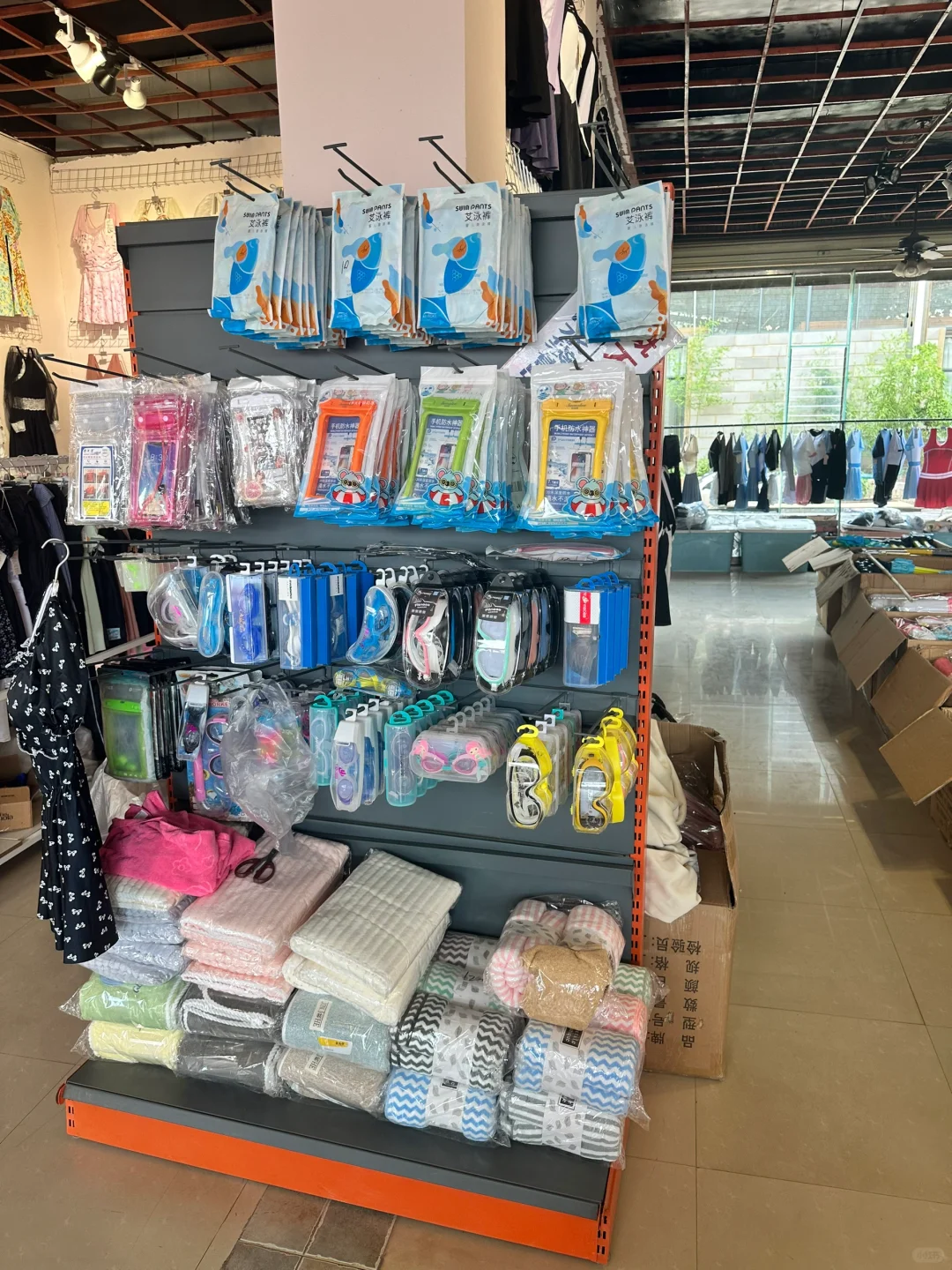 青鱼湾平价小众泳衣店铺