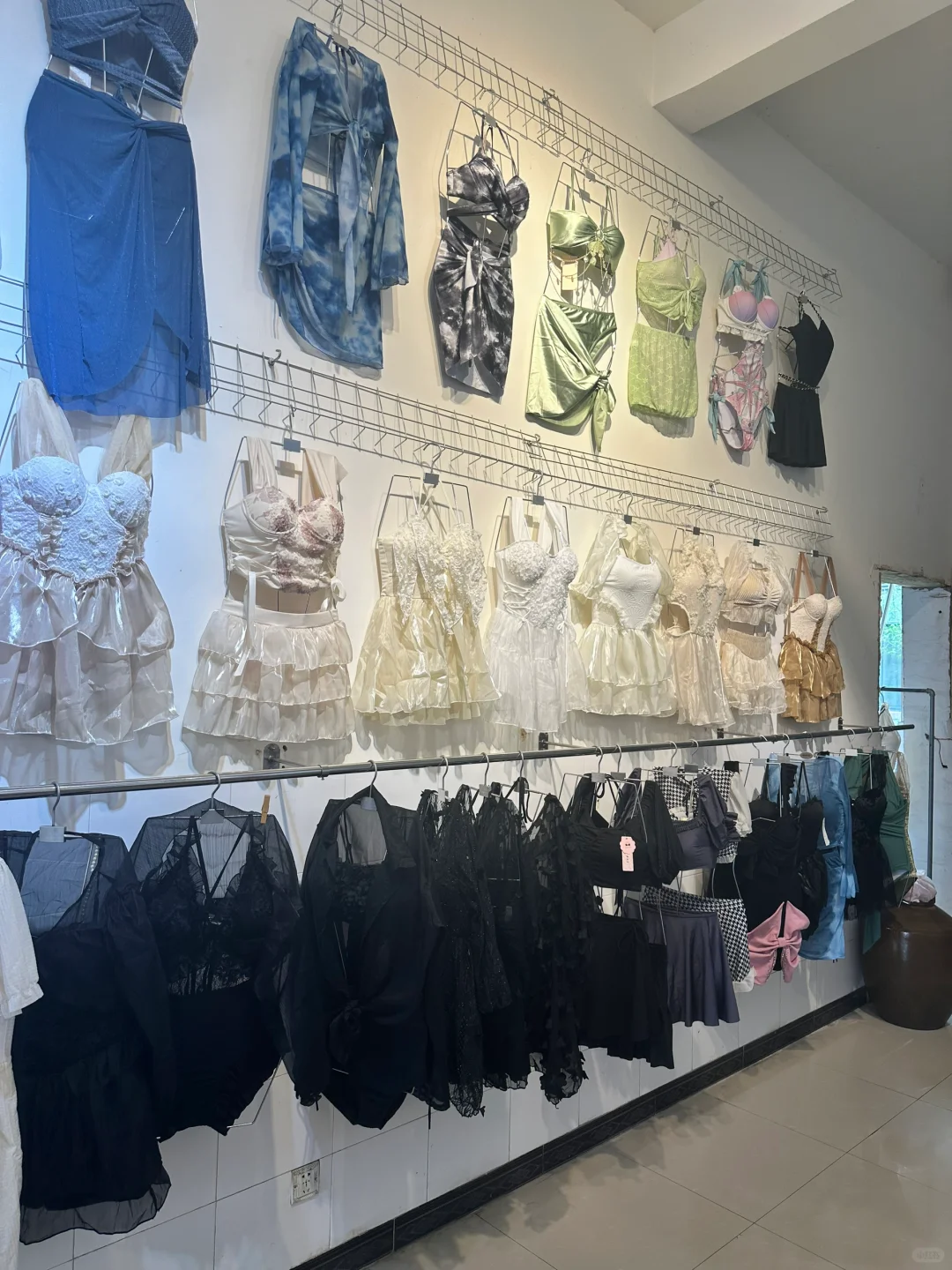 青鱼湾平价小众泳衣店铺