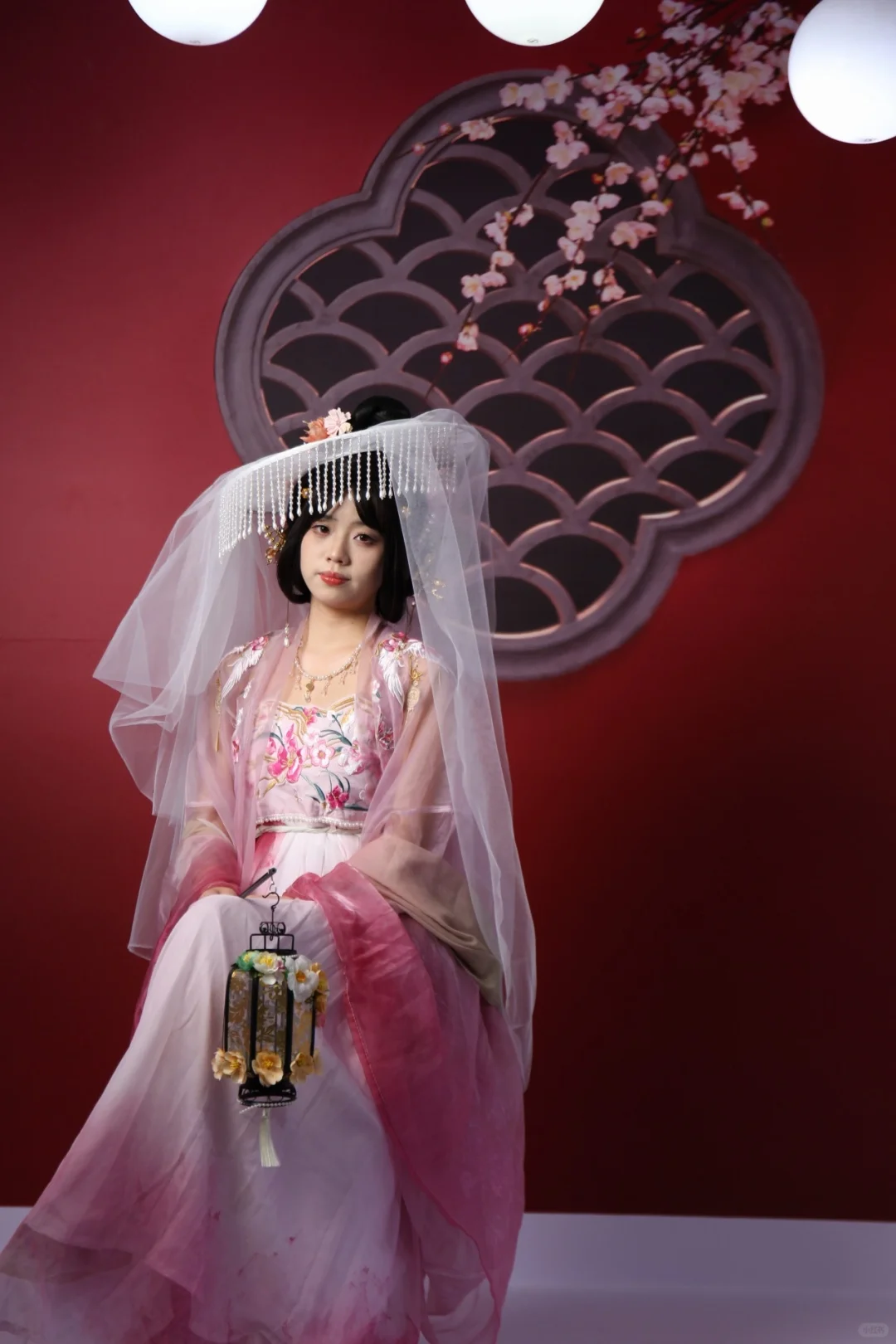 PE展会好看的美女
