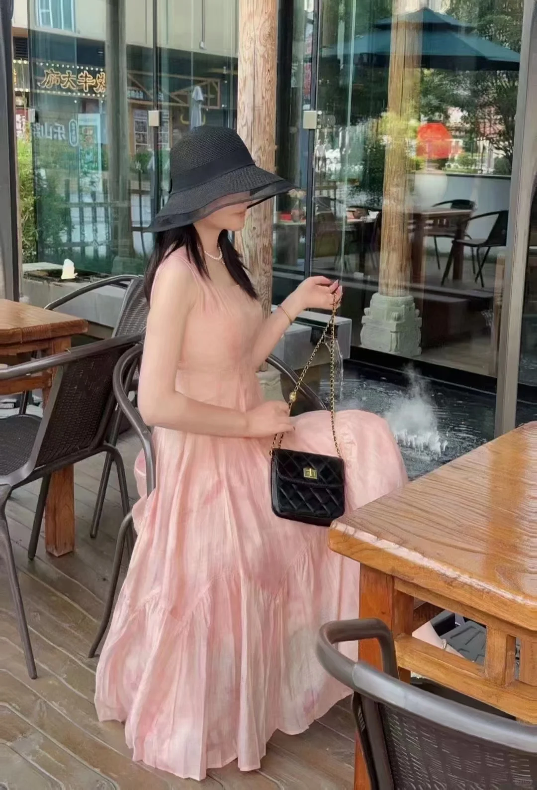 怎么办，这套连衣裙真的爱