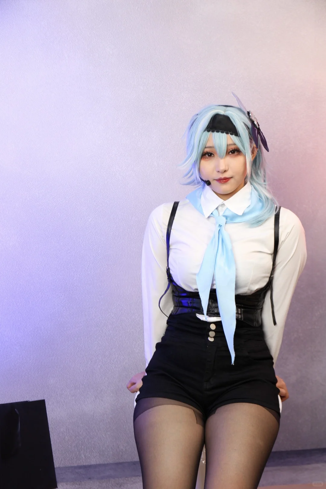 PE展会好看的美女
