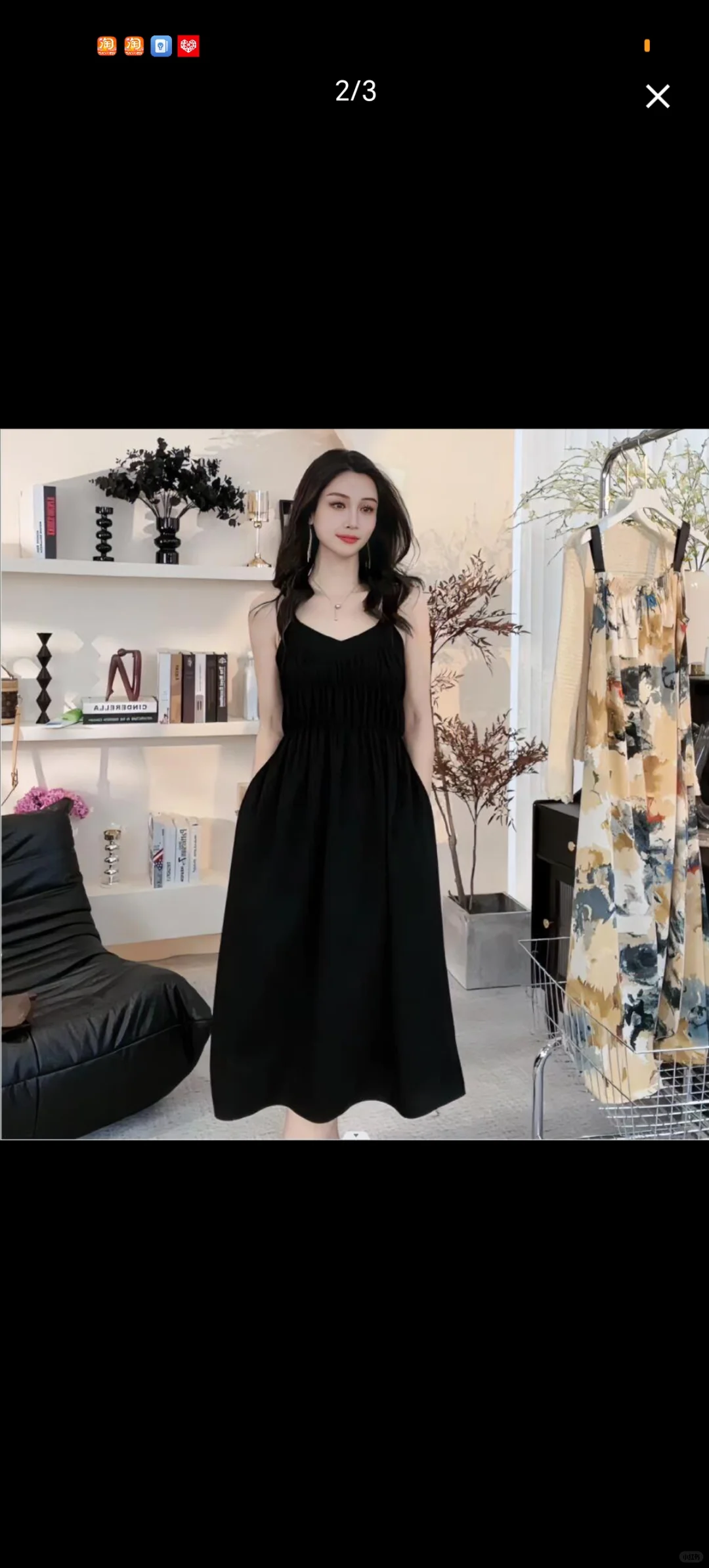 美女小黑裙