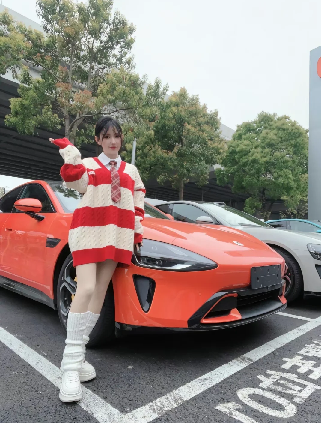 喜提小米 SU7 的美女合集