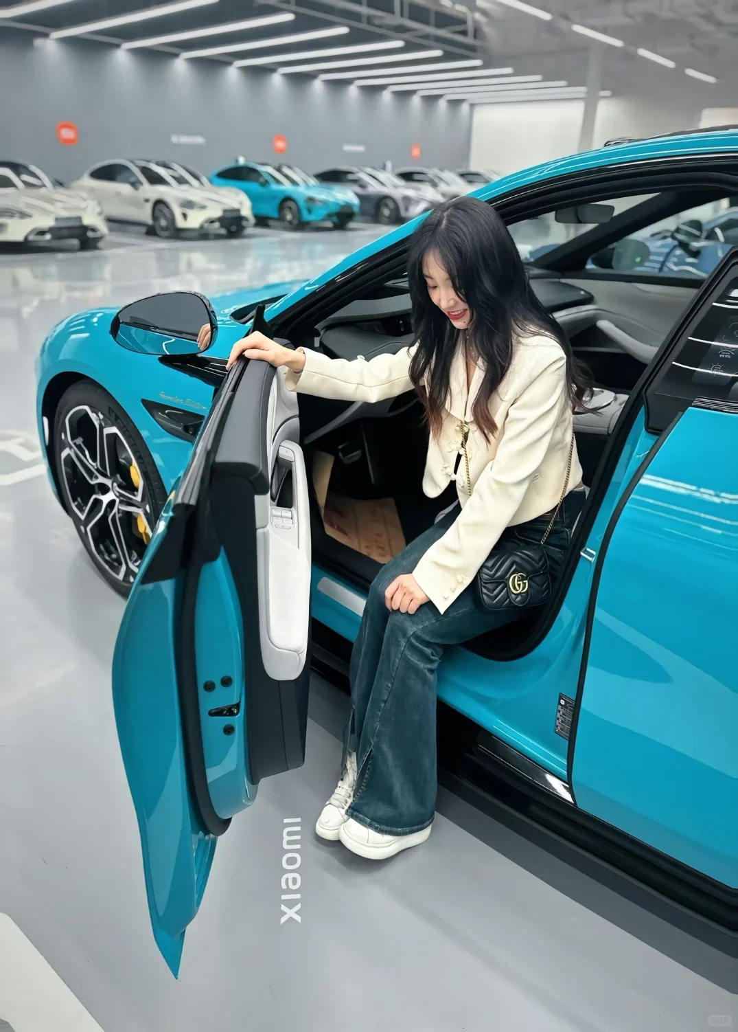 喜提小米 SU7 的美女合集