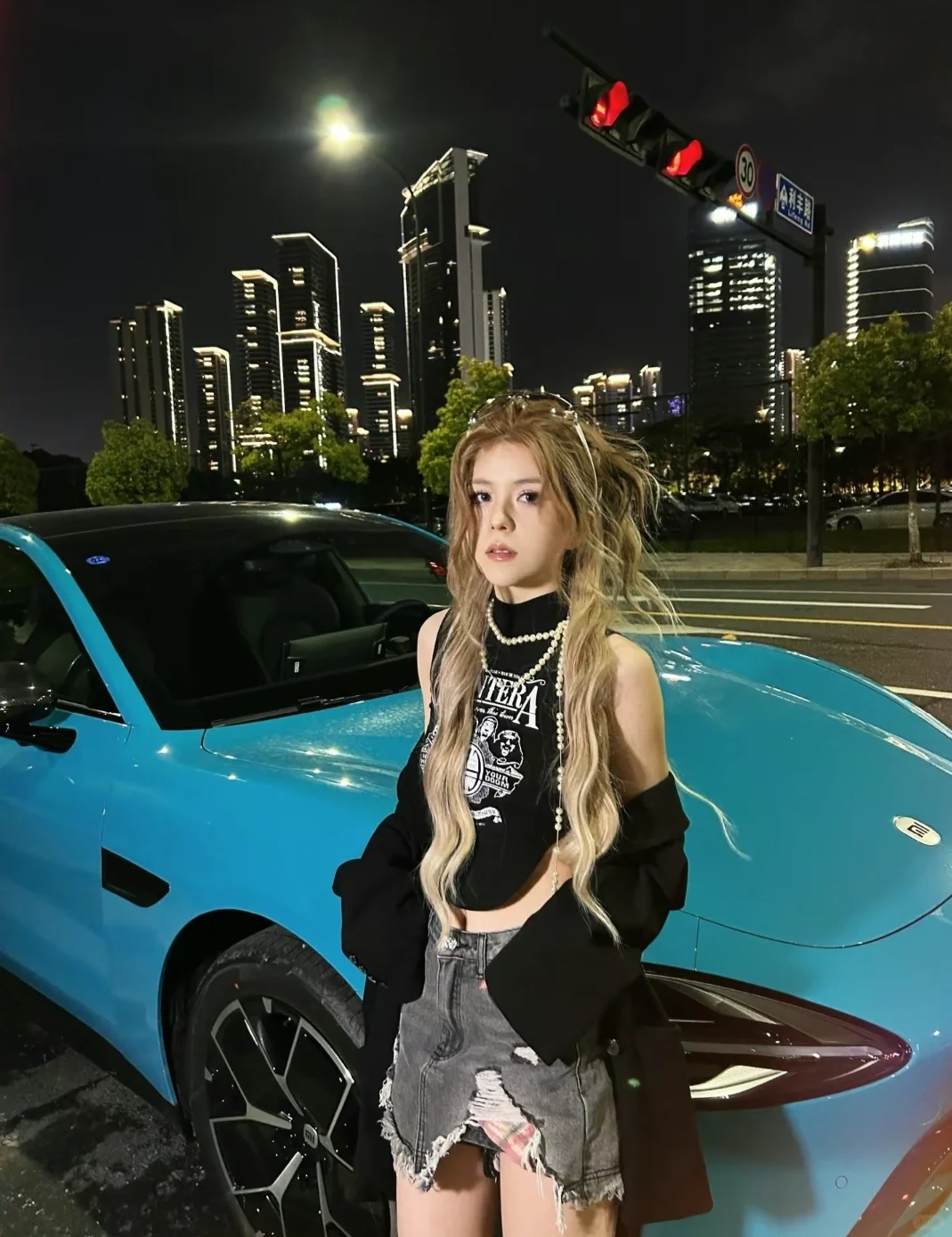 喜提小米 SU7 的美女合集