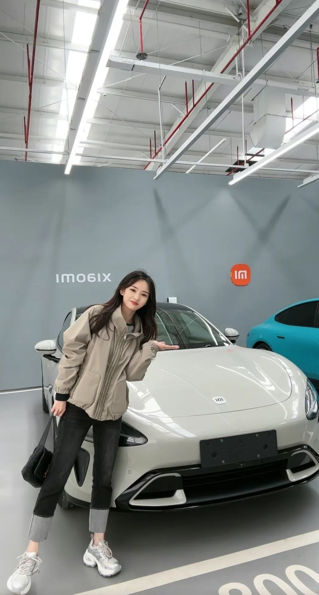 喜提小米 SU7 的美女合集