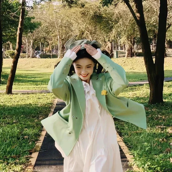 听说美女都用这个头像