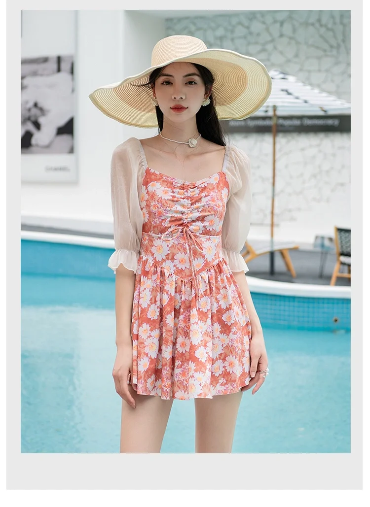 💦想穿上妈妈的👙，穿越到复古年代