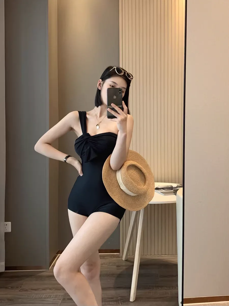 简单好看的泳衣