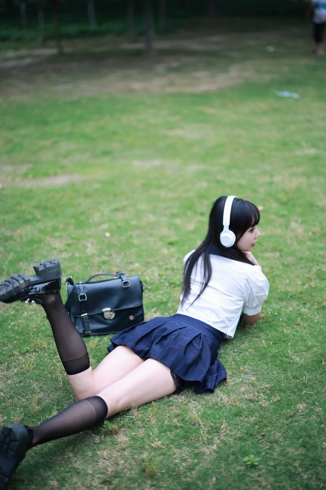 襄阳小瑞士🌲草坪jk日系校服写真