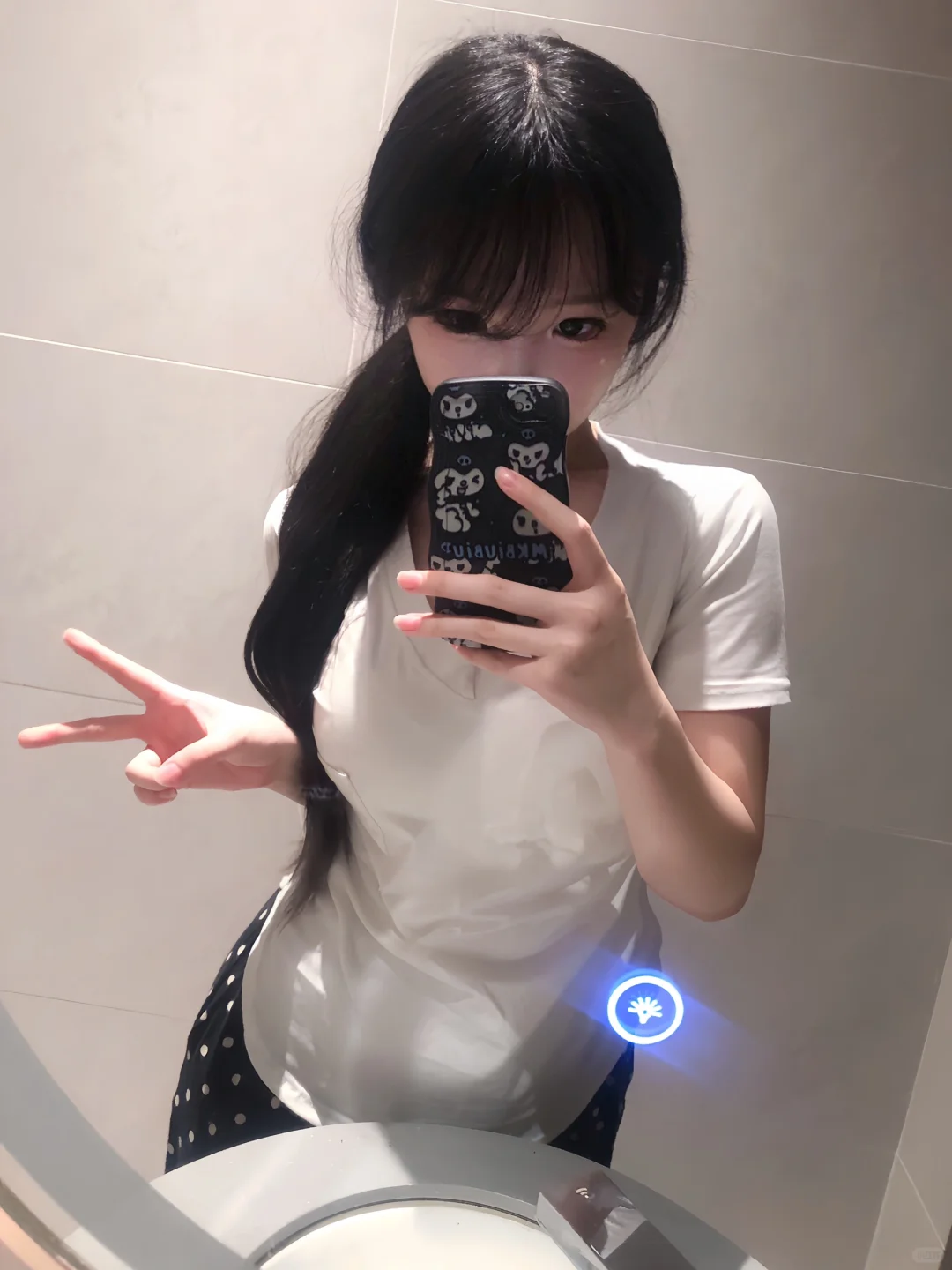 我会贴假睫毛啦^ ^