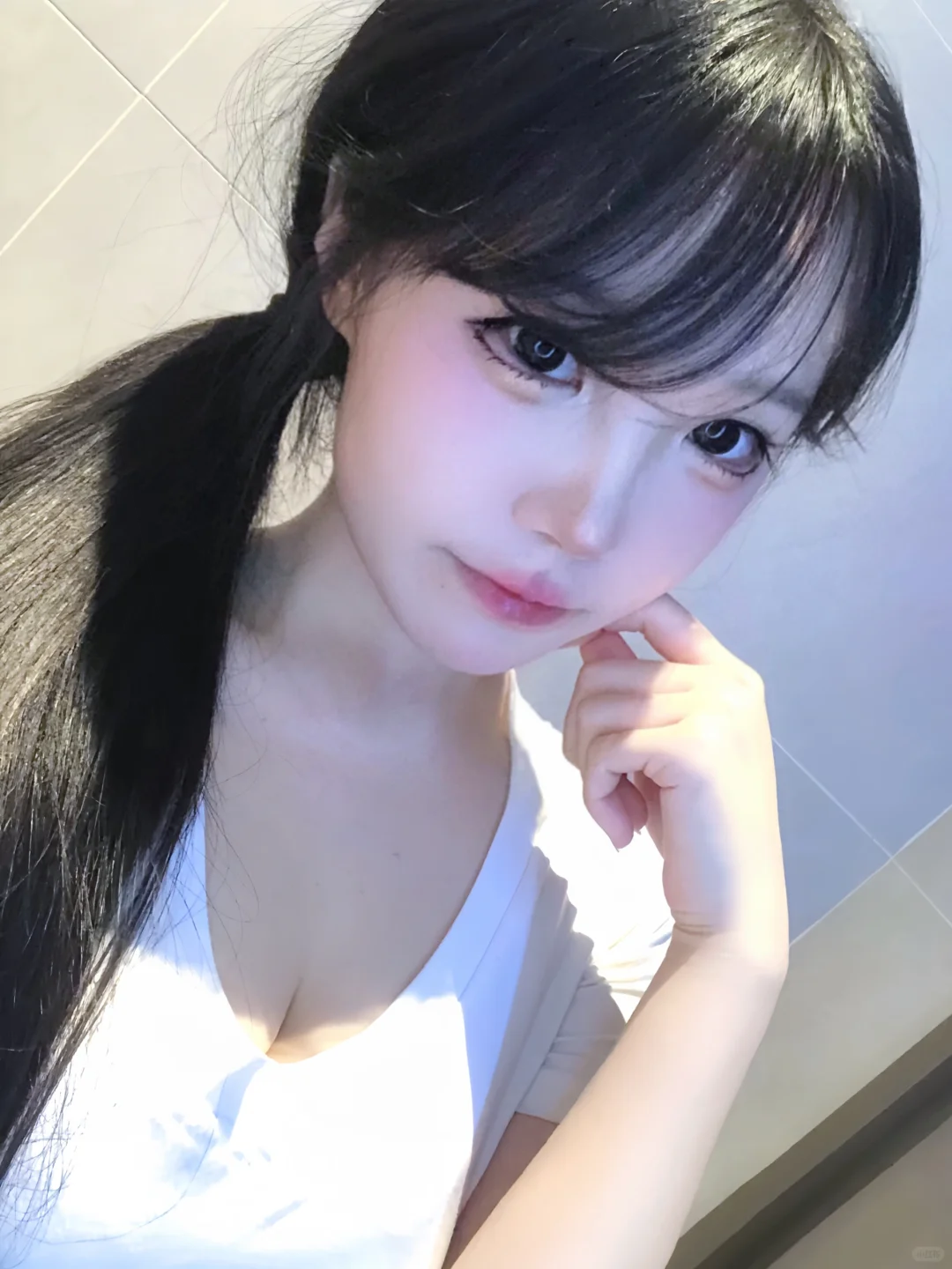 我会贴假睫毛啦^ ^