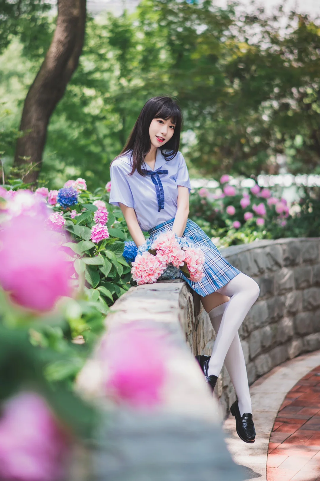 无尽夏与JK丨上海市区的小公园也有绣球花！！