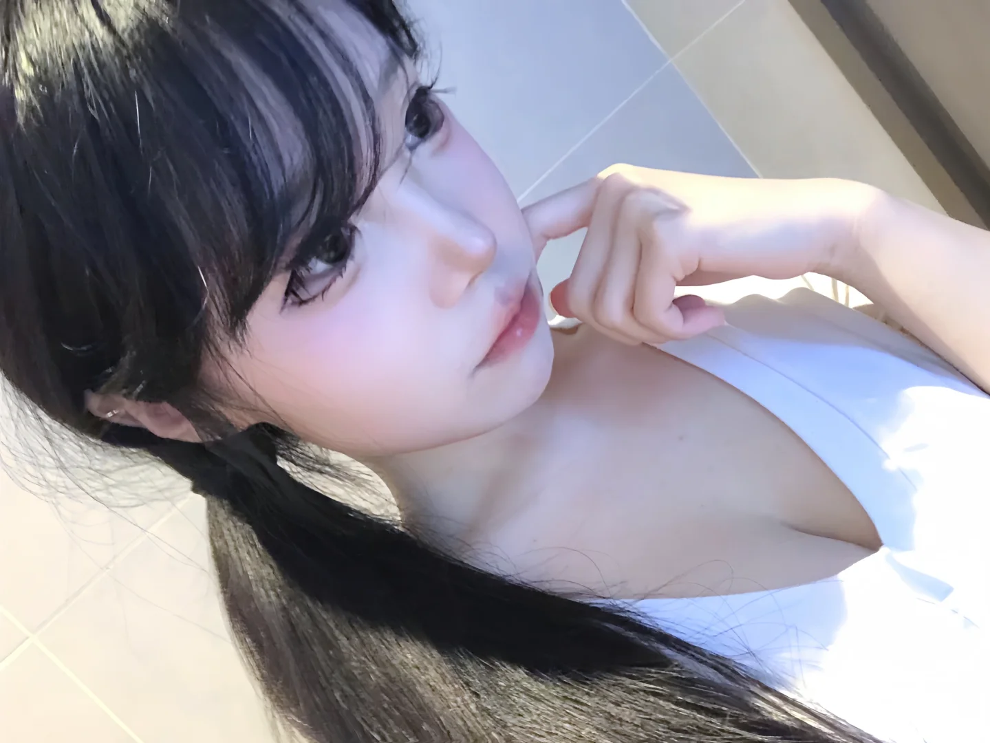 我会贴假睫毛啦^ ^