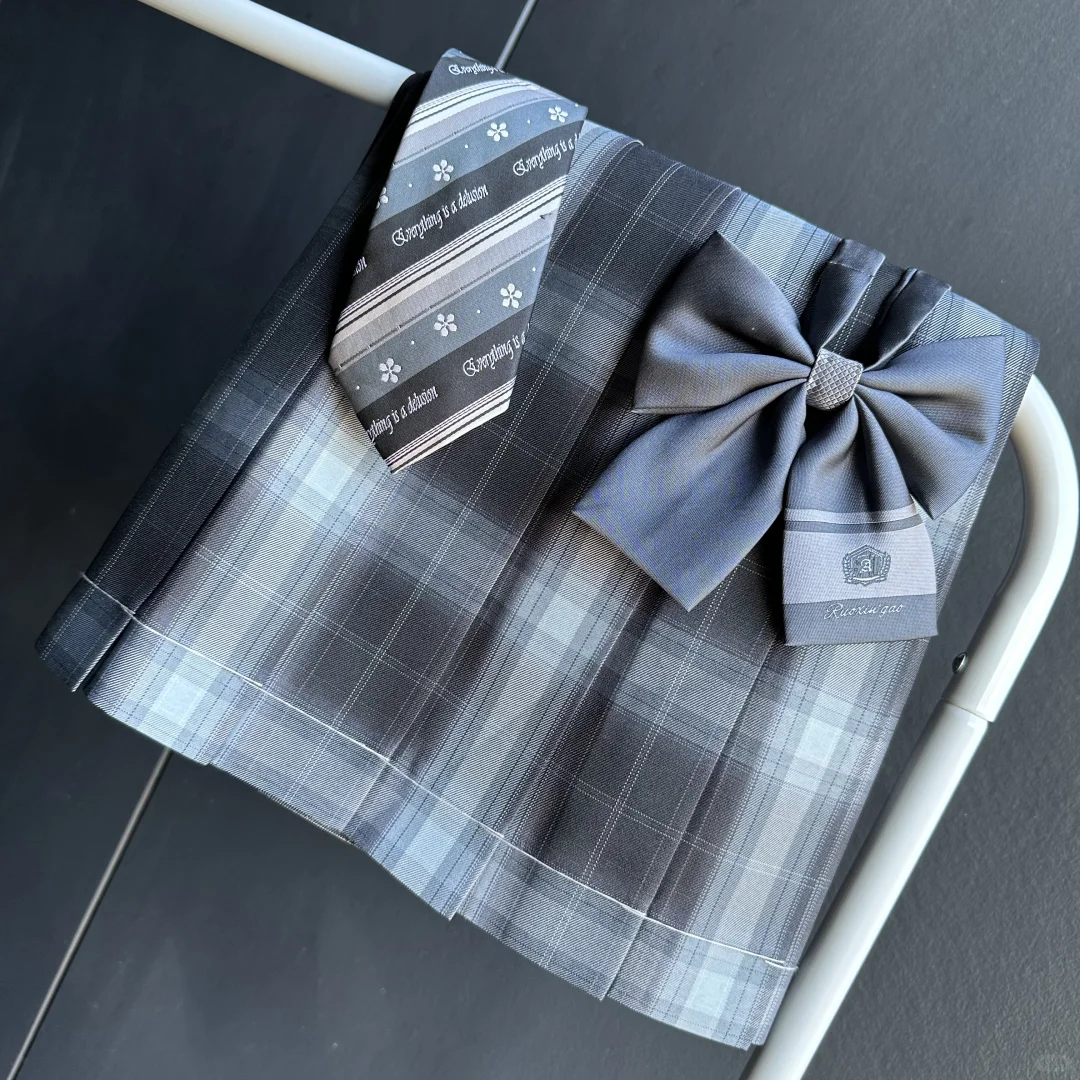 搬家出物｜墨尔本出闲置jk制服