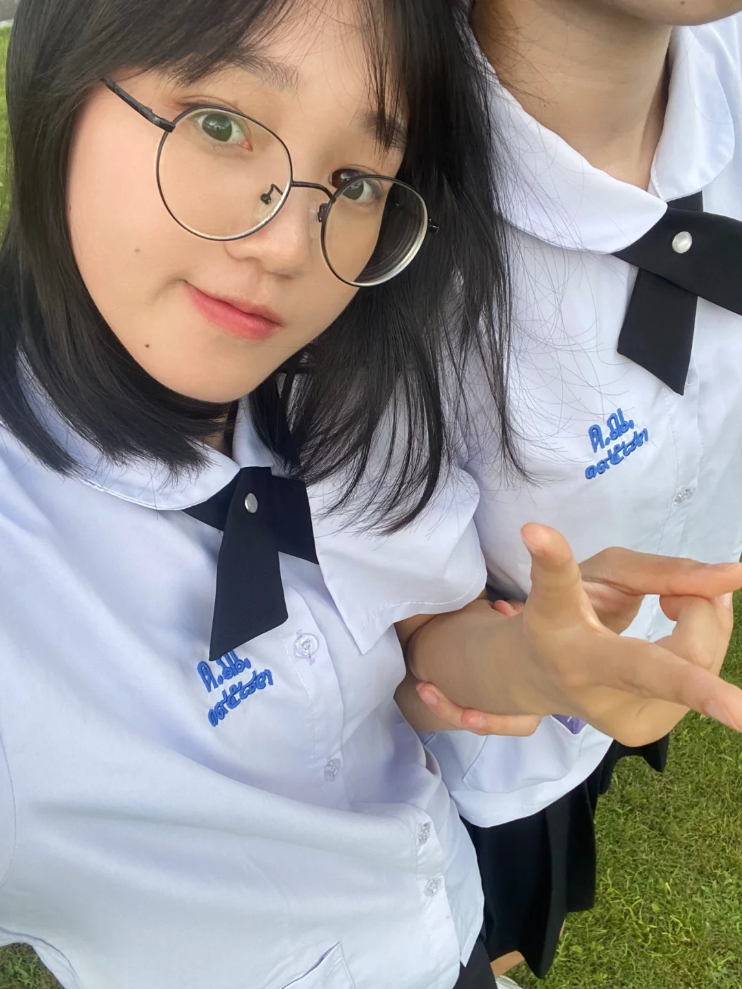 泰式校服拍照姿势
