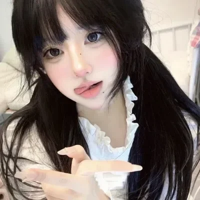 纯欲性感甜妹风女生头像