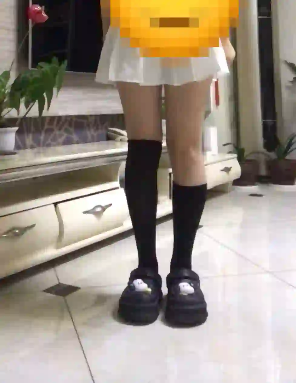 腿形不直的选哪双袜子？