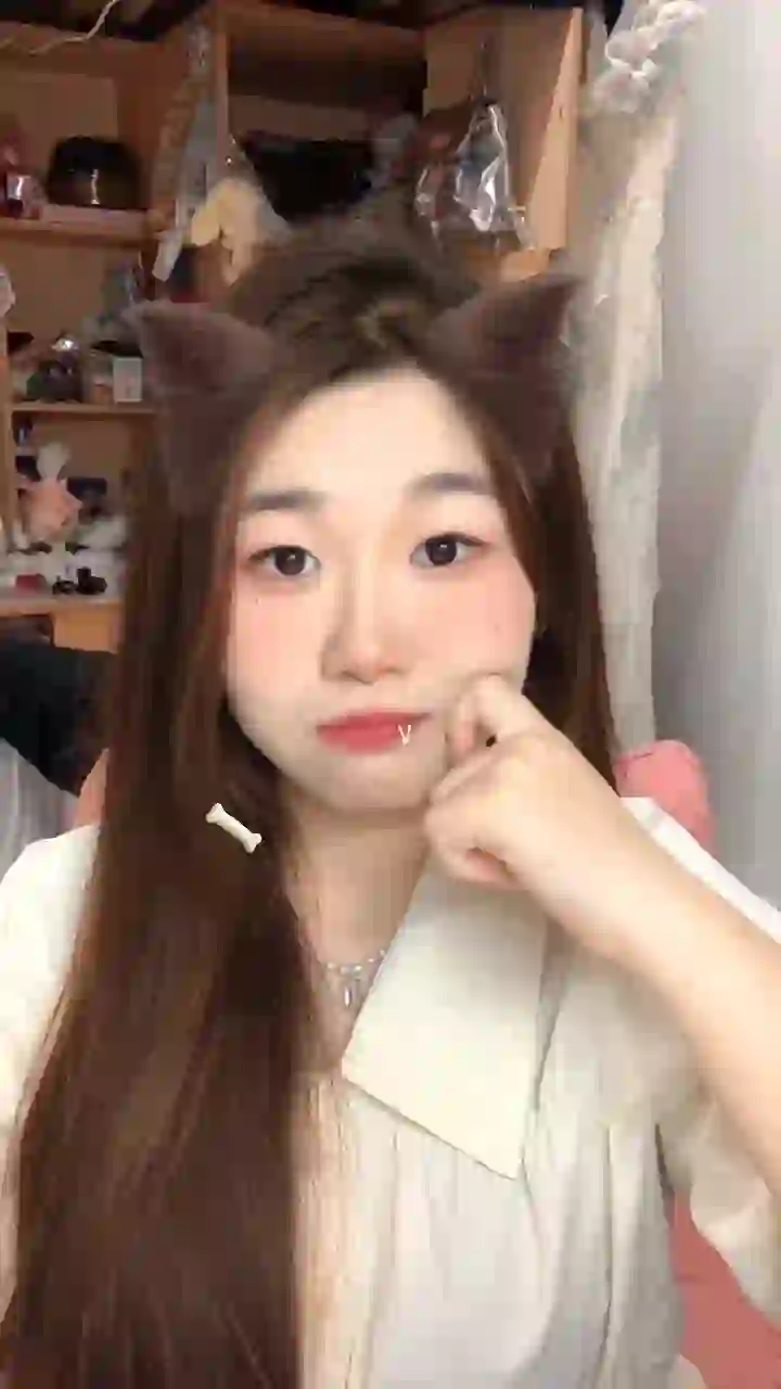 别睡了 旁边没人还睡这么起劲