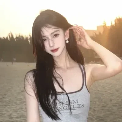 纯欲性感甜妹风女生头像
