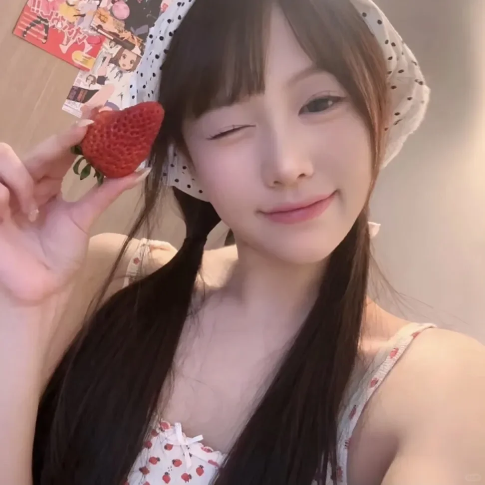 纯欲性感甜妹风女生头像