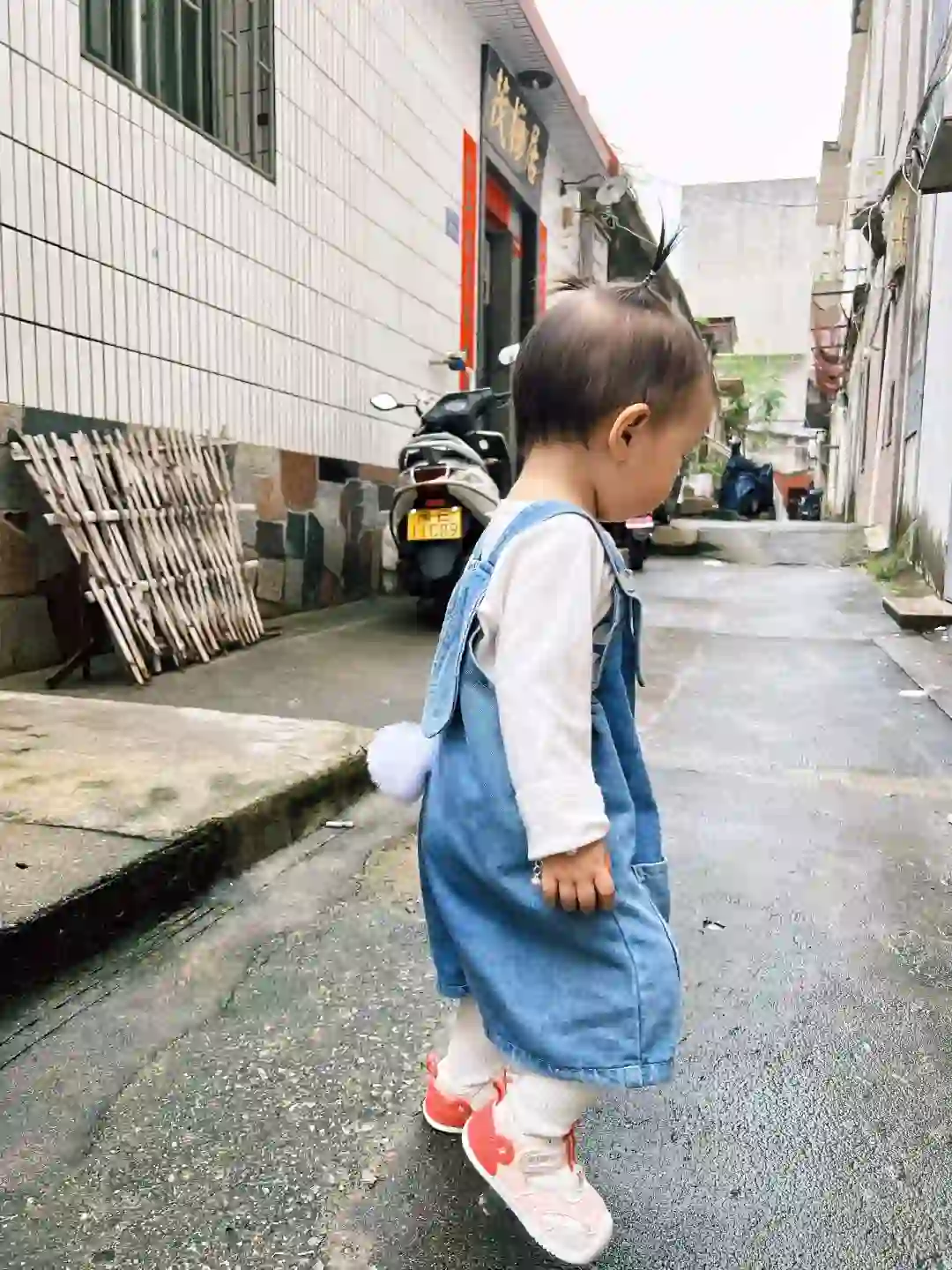 今天是扎小辫子的甜妹er 😀