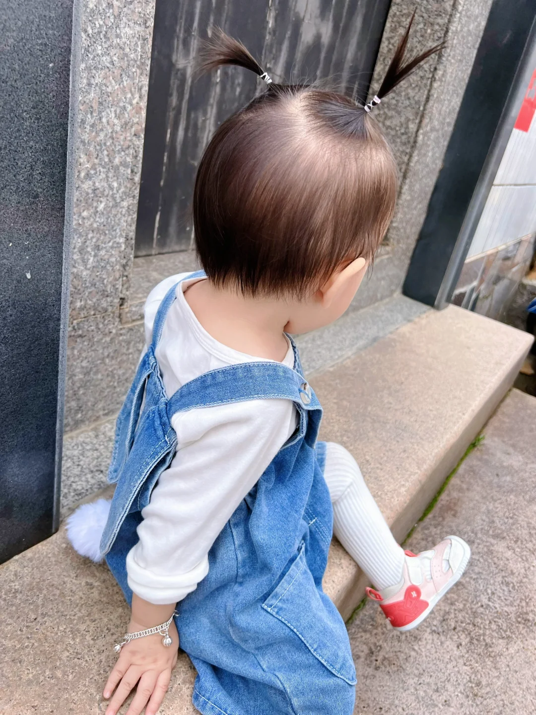 今天是扎小辫子的甜妹er 😀