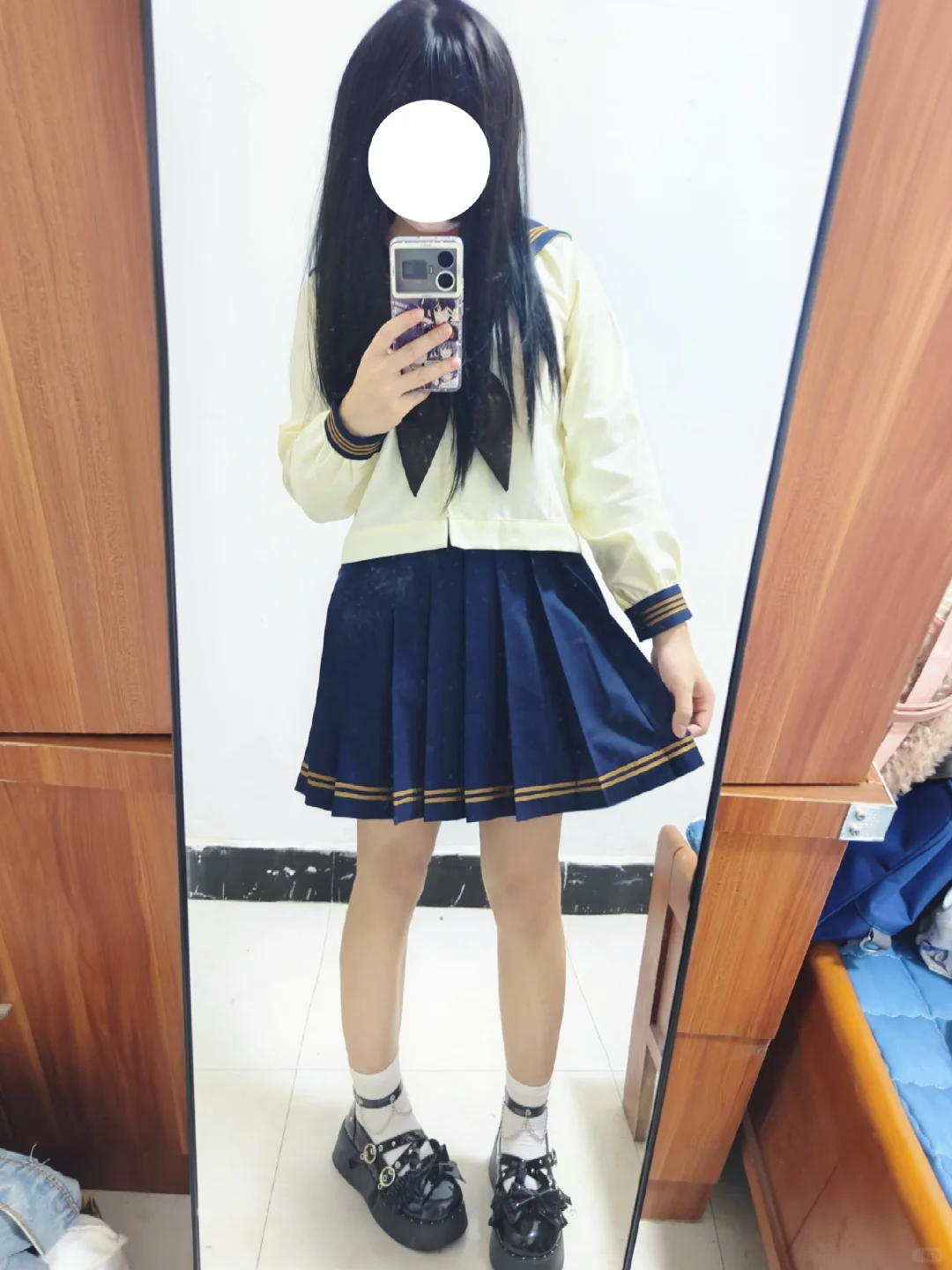 男孩子穿上🉑爱的小裙裙