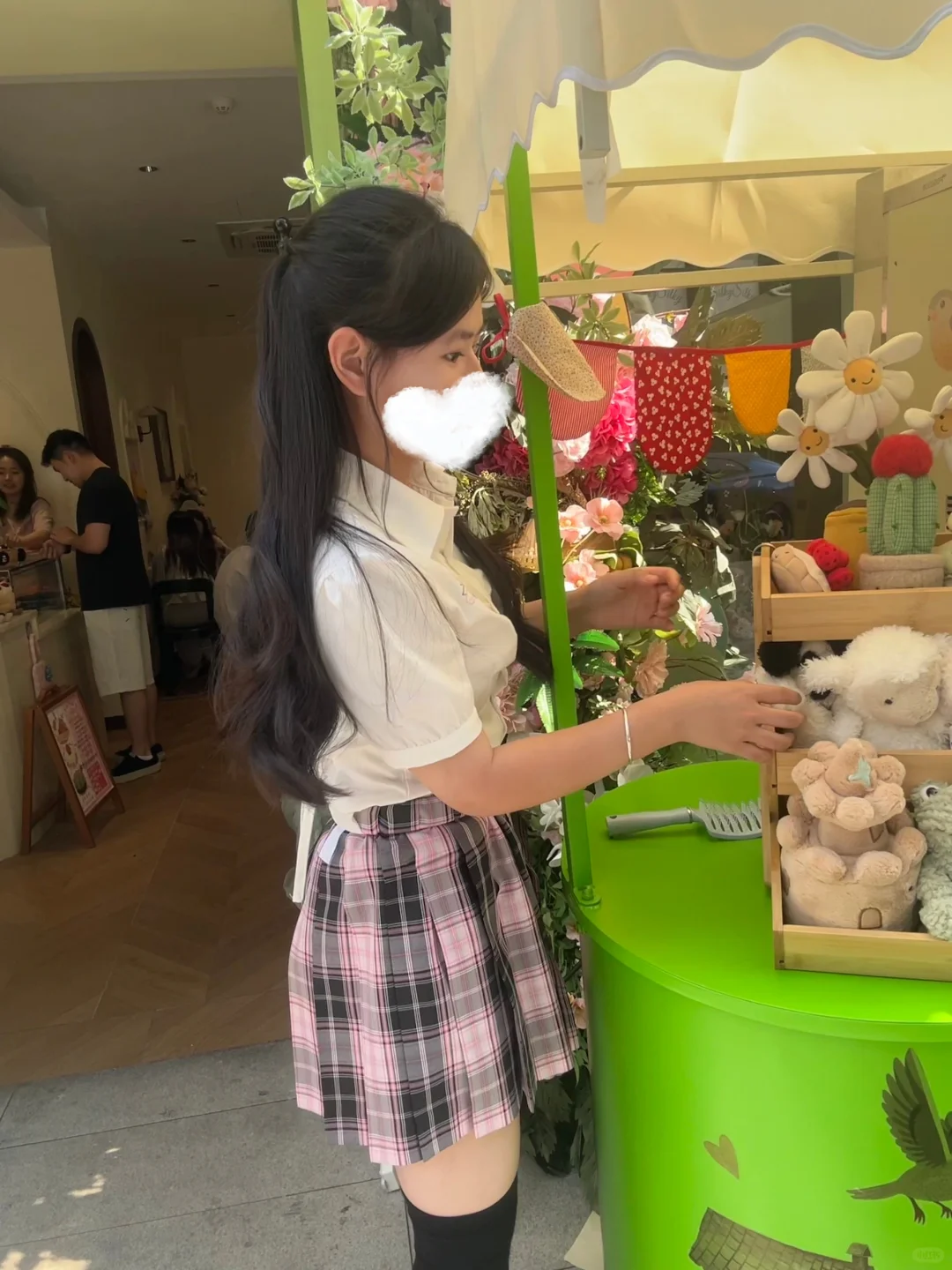 第一次穿好像小学生
