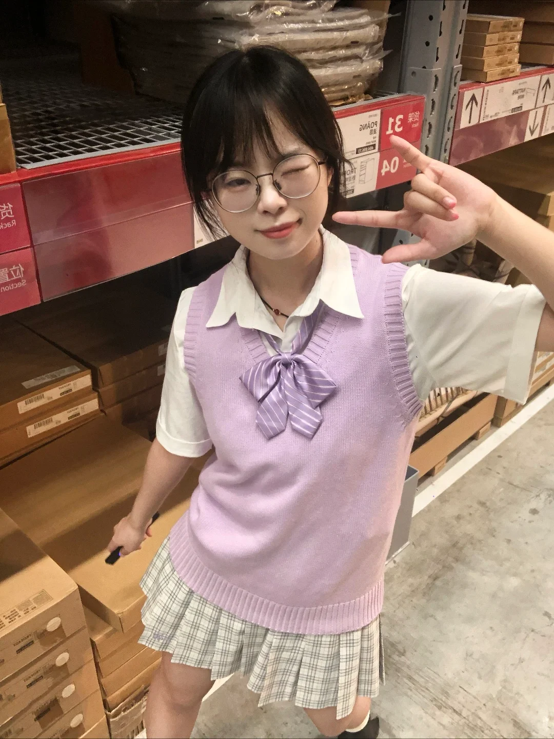 没想到穿了jk制服之后朋友开始对我阿谀奉承