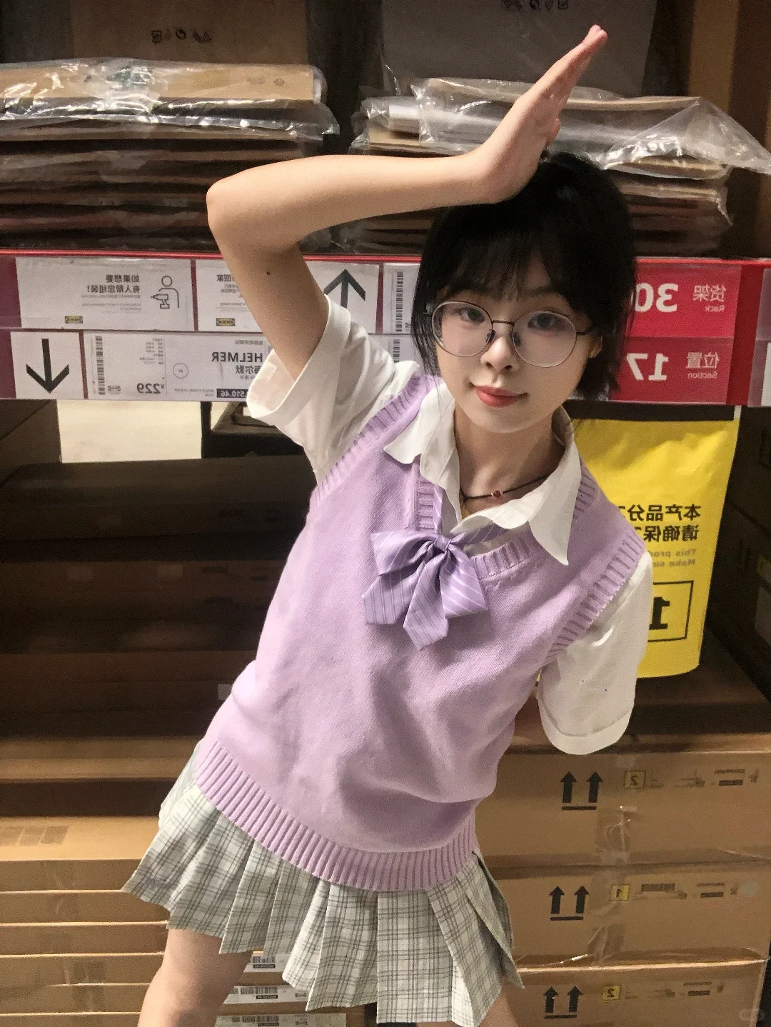 没想到穿了jk制服之后朋友开始对我阿谀奉承